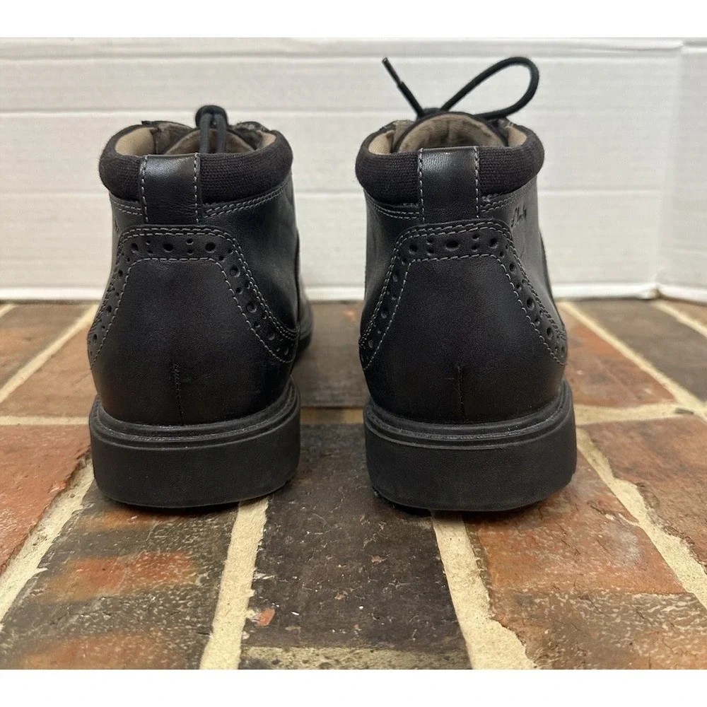 Clarks Men's Black Leather Boots Chukka Ankle Lace-Up Round Toe Comfort Sz 12